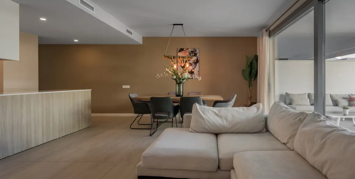 Продажа апартаментов на среднем этаже в Estepona 4