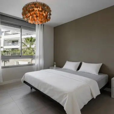 Sale of middle floor apartment in Estepona