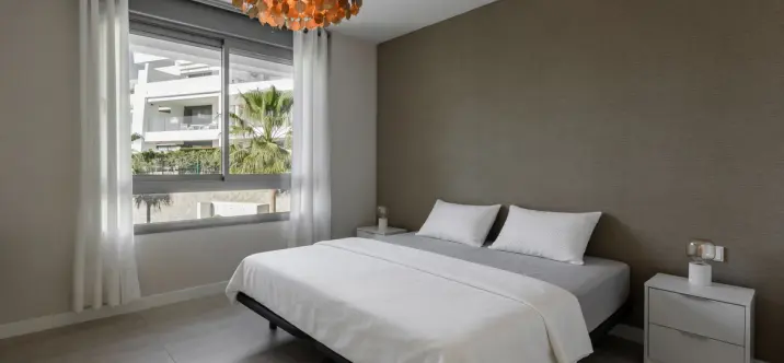 Sale of middle floor apartment in Estepona 4