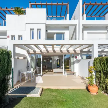 Sale of townhouse in Calahonda