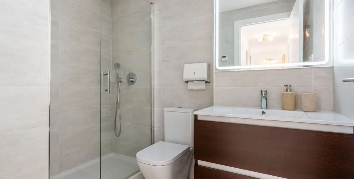 Sale of townhouse in Calahonda 10