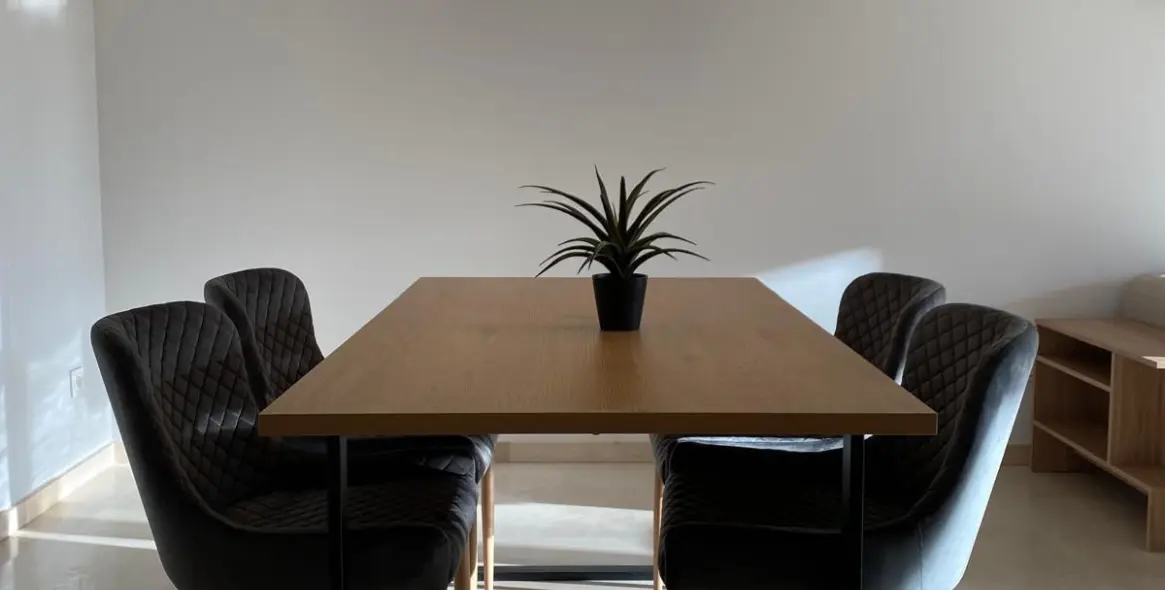 Alquiler a largo plazo de apartamento en planta media en San Pedro de Alcántara 11