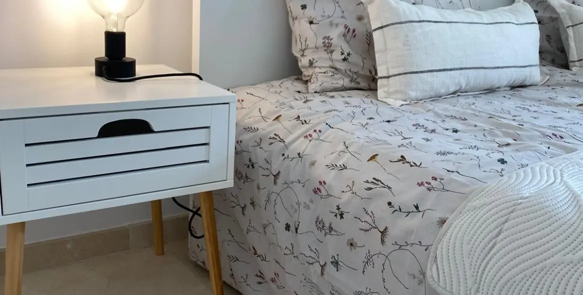 Alquiler a largo plazo de apartamento en planta media en San Pedro de Alcántara 18