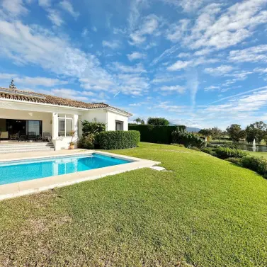 Long-term rent of detached villa in El Paraiso