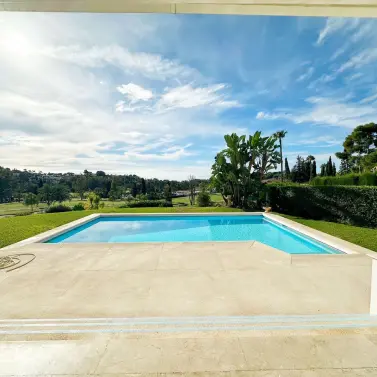 Long-term rent of detached villa in El Paraiso