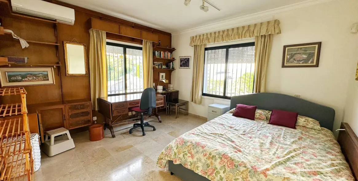 Долгосрочная аренда  отдельно стоящей виллы в El Paraiso 12