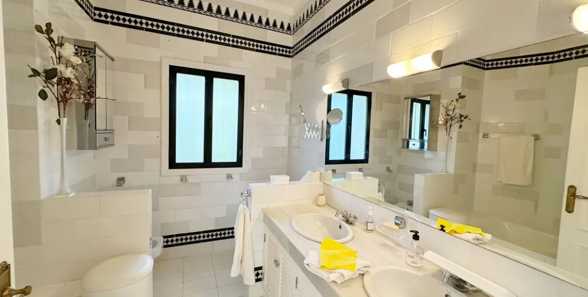 Долгосрочная аренда  отдельно стоящей виллы в El Paraiso 13