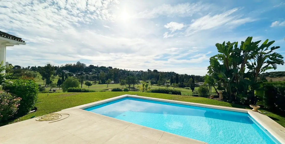 Долгосрочная аренда  отдельно стоящей виллы в El Paraiso 14