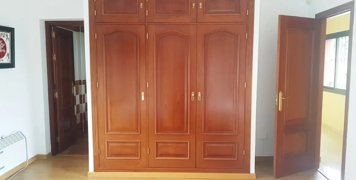 Sale of detached villa in Elviria 31