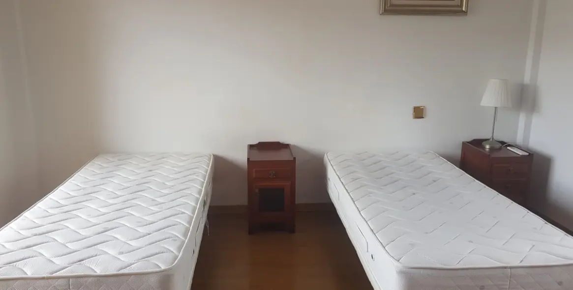 Sale of detached villa in Elviria 32