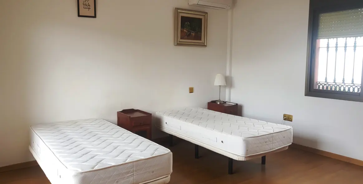 Sale of detached villa in Elviria 33