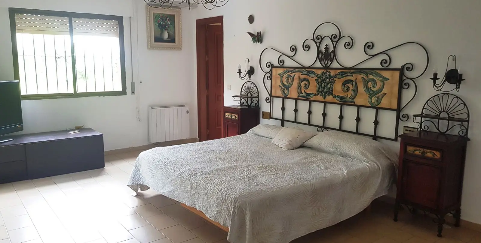 Продажа  отдельно стоящей виллы в Elviria 45
