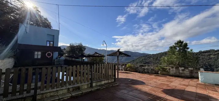 Продажа хостела в Júzcar 0