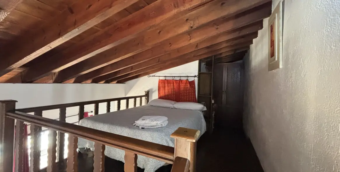 Sale of hostel in Júzcar 3