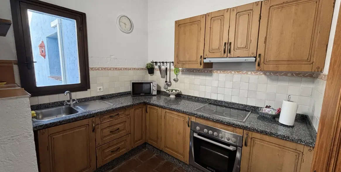 Sale of hostel in Júzcar 7