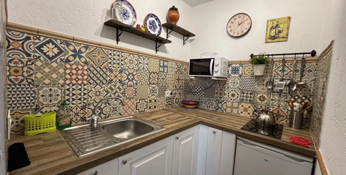 Sale of hostel in Júzcar 17