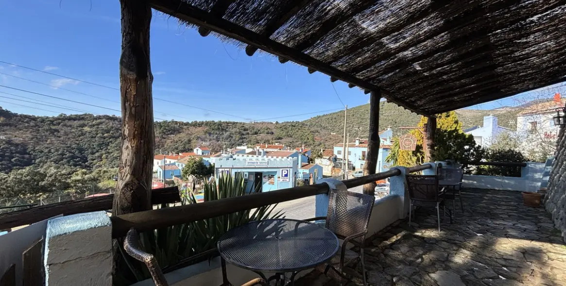 Sale of hostel in Júzcar 19