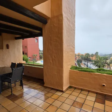 Продажа апартаментов на первом этаже в La Duquesa