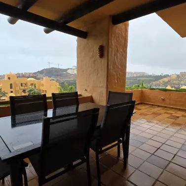 Продажа апартаментов на первом этаже в La Duquesa