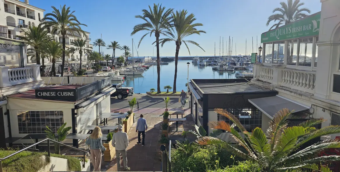 Продажа апартаментов на первом этаже в La Duquesa 17