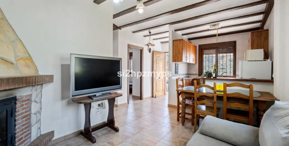 Продажа  отдельно стоящей виллы в Frigiliana 16