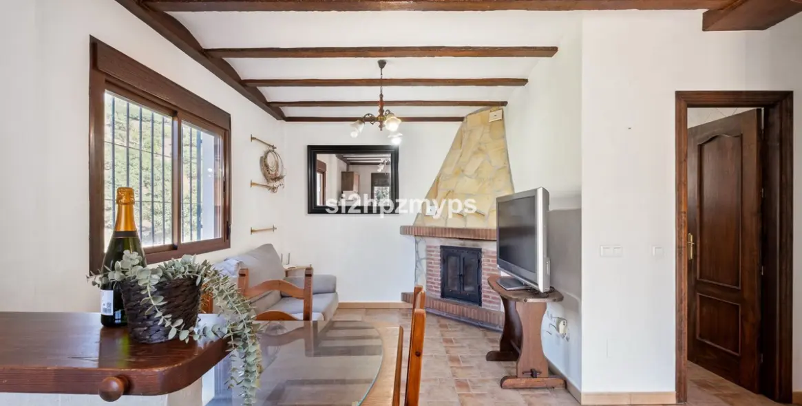 Продажа  отдельно стоящей виллы в Frigiliana 17