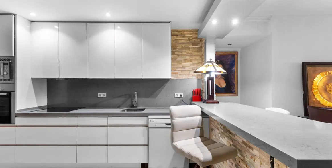 Продажа апартаментов на первом этаже в Guadalmina Alta 2