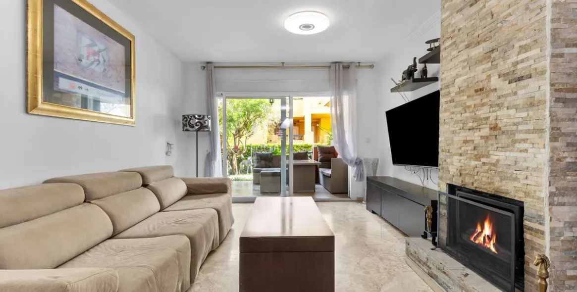 Продажа апартаментов на первом этаже в Guadalmina Alta 4