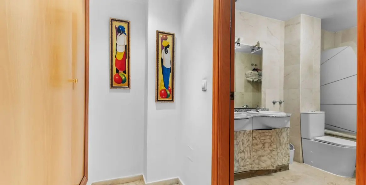 Продажа апартаментов на первом этаже в Guadalmina Alta 10