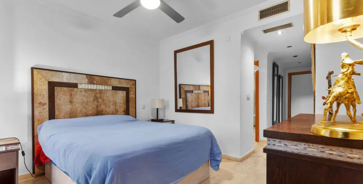 Продажа апартаментов на первом этаже в Guadalmina Alta 12