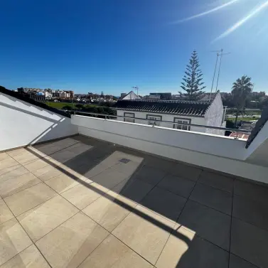 Sale of middle floor apartment in Fuengirola