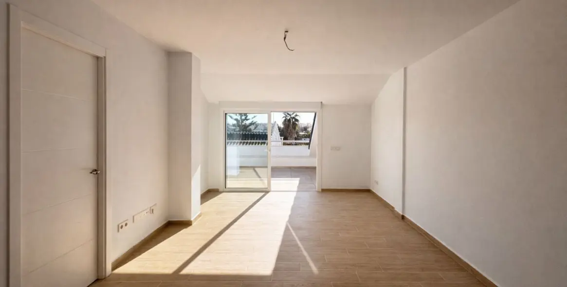 Sale of middle floor apartment in Fuengirola 7