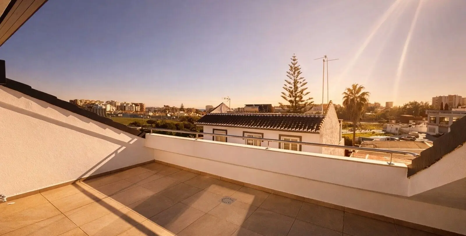 Venta de apartamento en planta media en Fuengirola 3
