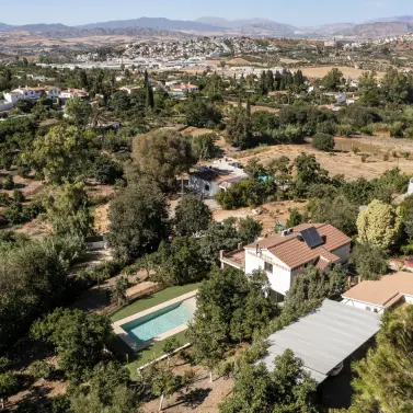 Продажа  отдельно стоящей виллы в Coín