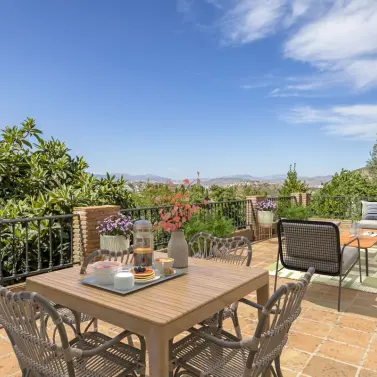 Продажа  отдельно стоящей виллы в Coín