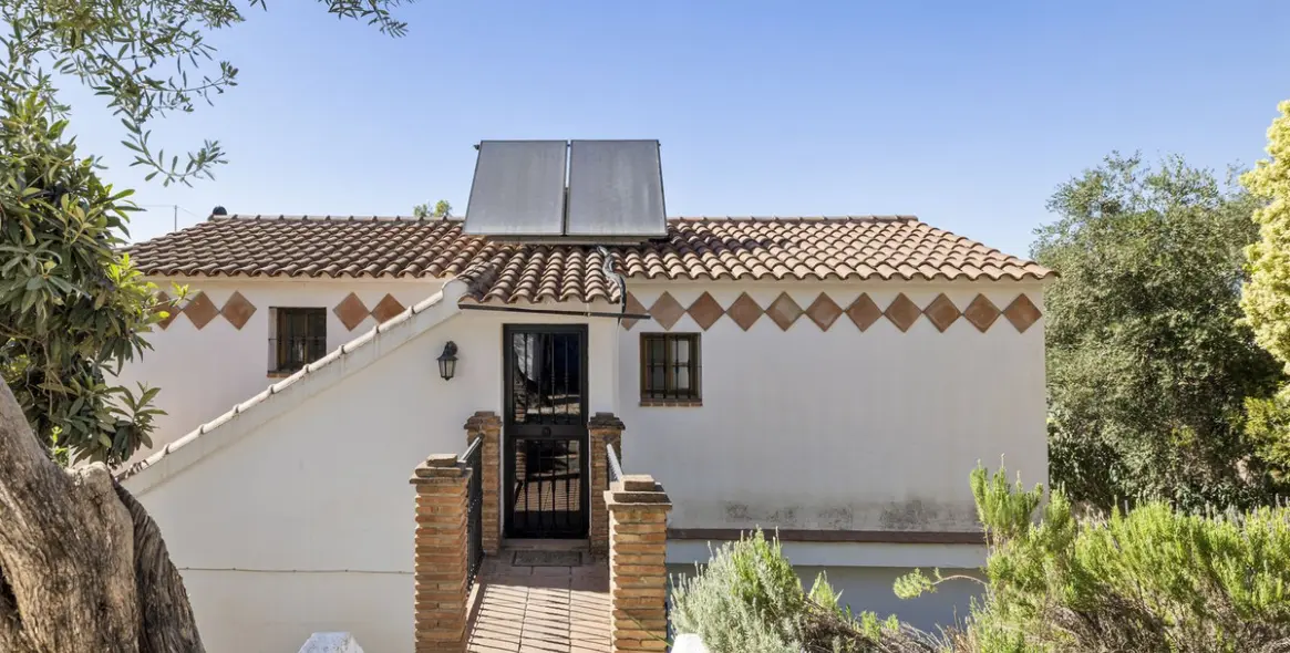 Продажа  отдельно стоящей виллы в Coín 26