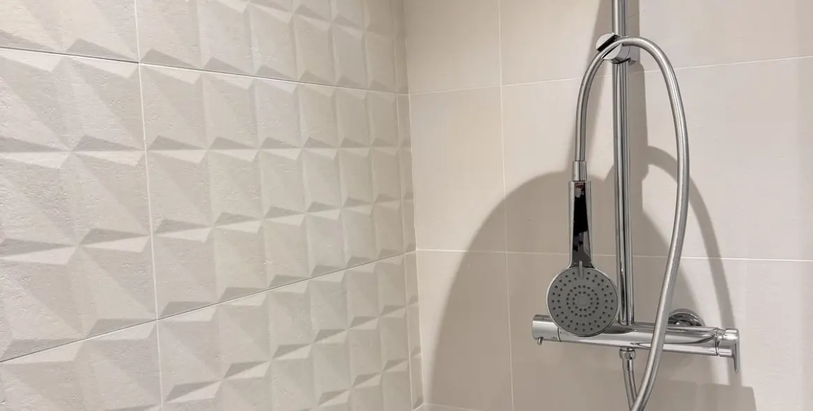 Sale of middle floor apartment in Fuengirola 17