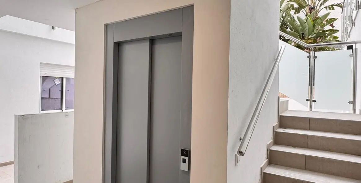 Venta de apartamento en planta media en Fuengirola 24