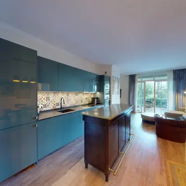 Venta de apartamento en planta baja en Guadalmina Alta