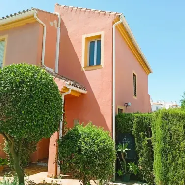 Sale of semi-detached house in Estepona