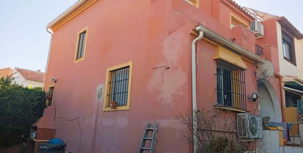 Sale of semi-detached house in Estepona 28