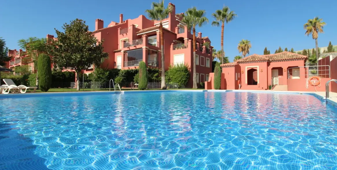 Sale of ground floor apartment in Monte Halcones 1