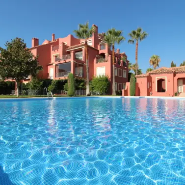 Sale of ground floor apartment in Monte Halcones