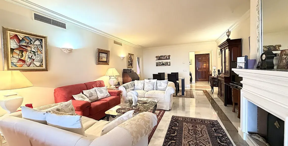 Sale of ground floor apartment in Monte Halcones 6