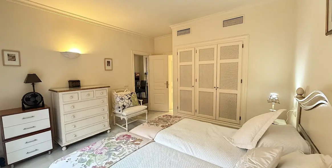 Sale of ground floor apartment in Monte Halcones 14