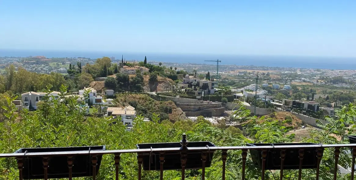 Venta de apartamento en planta baja en Monte Halcones 18