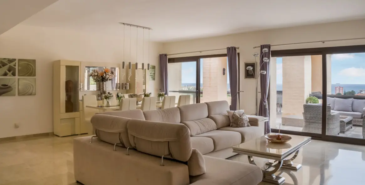 Sale of penthouse in La Duquesa 29