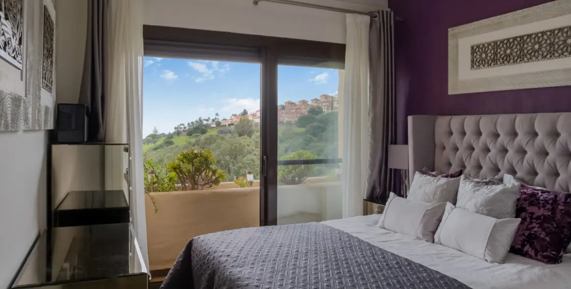 Sale of penthouse in La Duquesa 59