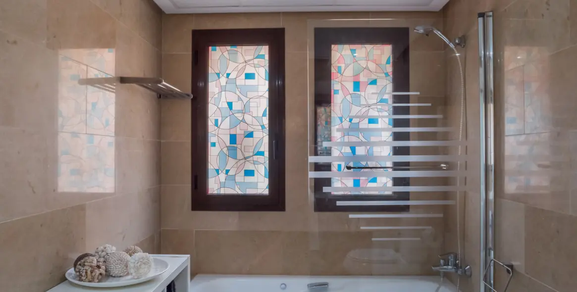 Sale of penthouse in La Duquesa 66