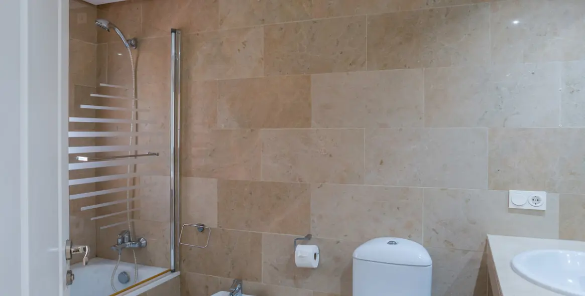 Sale of penthouse in La Duquesa 67